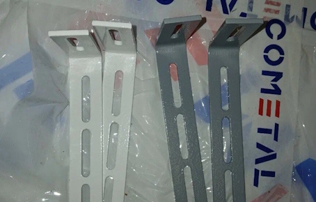 Партия кронштейнов в трёх цветах